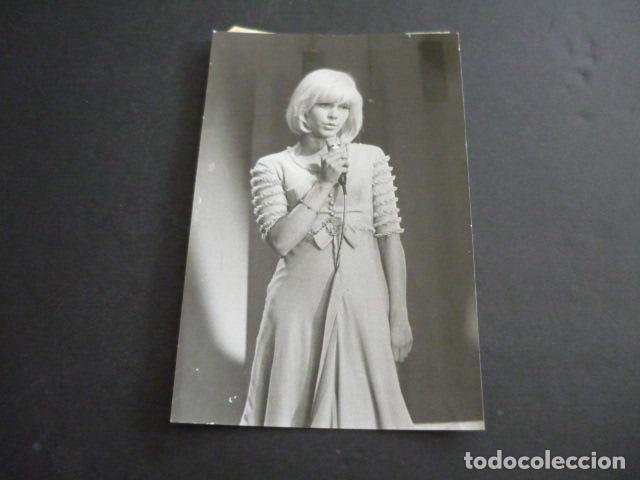 Photos of Singers: SYLVIE VARTAN CANTANTE ANTIGUA FOTOGRAFIA 12 X 18 CM