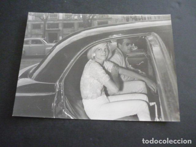Foto di Cantanti: SYLVIE VARTAN EN BARCELONA CANTANTE ANTIGUA FOTOGRAFIA 12 X 18 CM