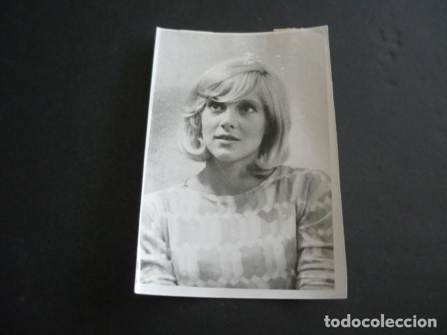 Photos of Singers: SYLVIE VARTAN CANTANTE ANTIGUA FOTOGRAFIA 12 X 18 CM