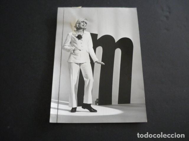 Photos of Singers: SYLVIE VARTAN CANTANTE ANTIGUA FOTOGRAFIA 12 X 18 CM