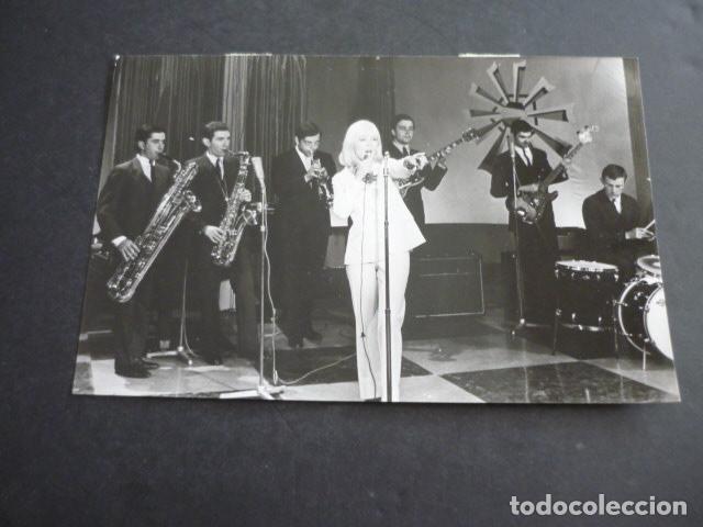 Photos of Singers: SYLVIE VARTAN CANTANTE ANTIGUA FOTOGRAFIA 12 X 18 CM