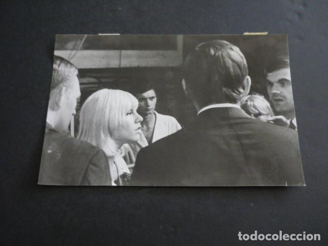 Photos of Singers: SYLVIE VARTAN CANTANTE ANTIGUA FOTOGRAFIA 12 X 18 CM