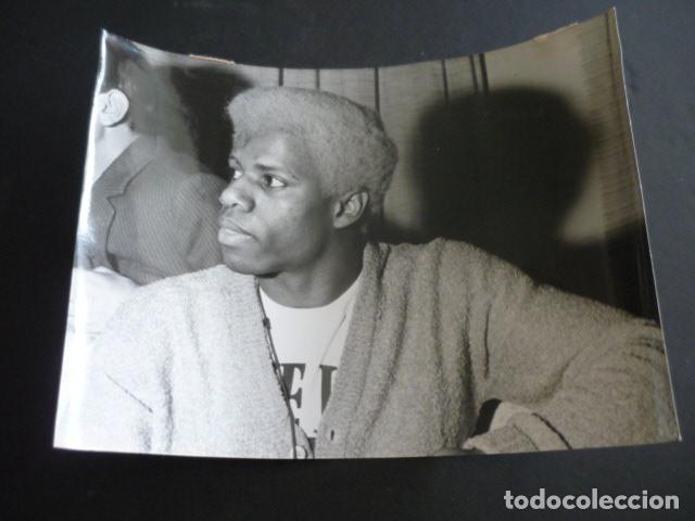 Photos of Singers: THE EQUALS CONJUNTO MUSICAL ANTIGUA FOTOGRAFIA 18 X 24 CM