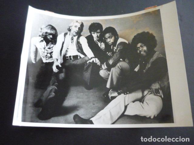 Photos of Singers: THE EQUALS CONJUNTO MUSICAL ANTIGUA FOTOGRAFIA 18 X 24 CM