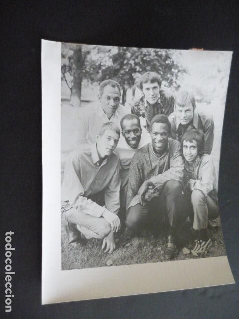 Photos of Singers: THE FOUNDATION CONJUNTO MUSICAL ANTIGUA FOTOGRAFIA 18 X 24 CM