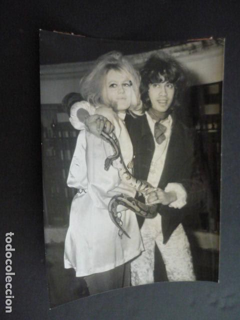 Photos of Singers: THE FOUNDATIONS CONJUNTO MUSICAL ANTIGUA FOTOGRAFIA 18 X 24 CM