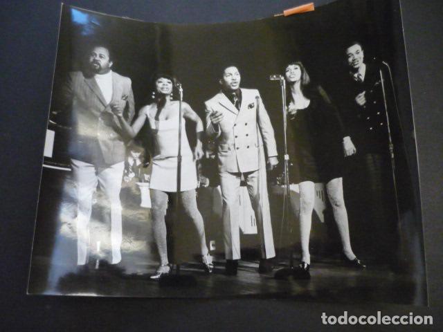 Photos of Singers: THE FITH DIMENSION CONJUNTO MUSICAL CANTANTES ANTIGUA FOTOGRAFIA 18 X 24 CM
