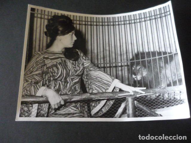 Photos de Chanteurs et Chanteuses: LUCIANA WOLF CANTANTE ANTIGUA FOTOGRAFIA 18 X 24 CM