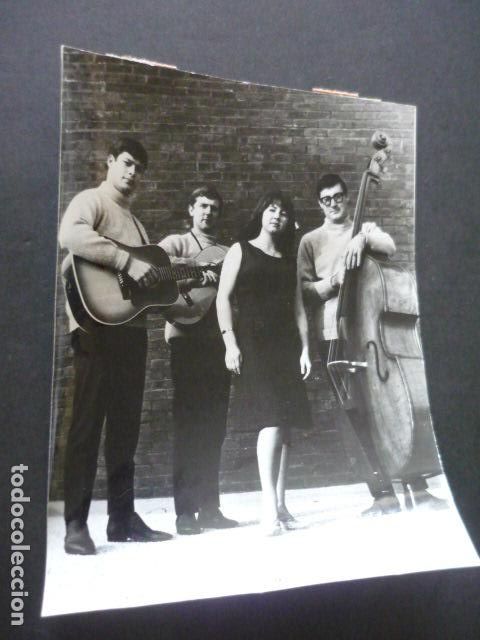 Fotos de Cantores: LOS SEEKERS CONJUNTO MUSICAL ANTIGUA FOTOGRAFIA 18 X 24 CM
