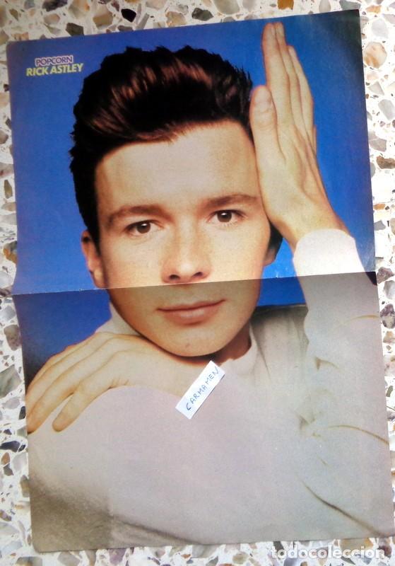 Fotos de Cantantes: DOBLE P&Oacute;STER REVISTA POPCORN ANTIGUO A&Ntilde;OS 80. RICK ASTLEY - STING