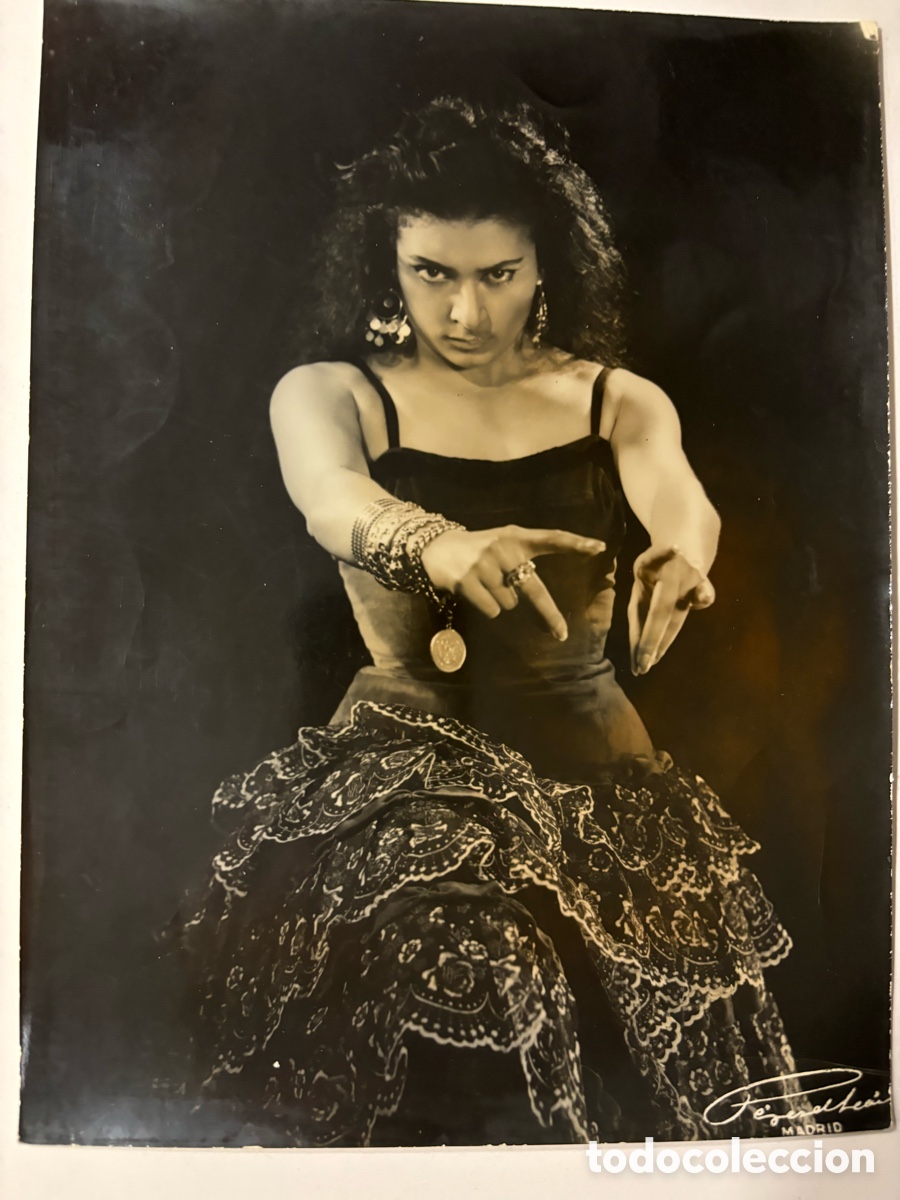 Fotos de Cantantes: Foto original de Dolores Vargas la terremoto foto P&eacute;rez de leon Madrid M