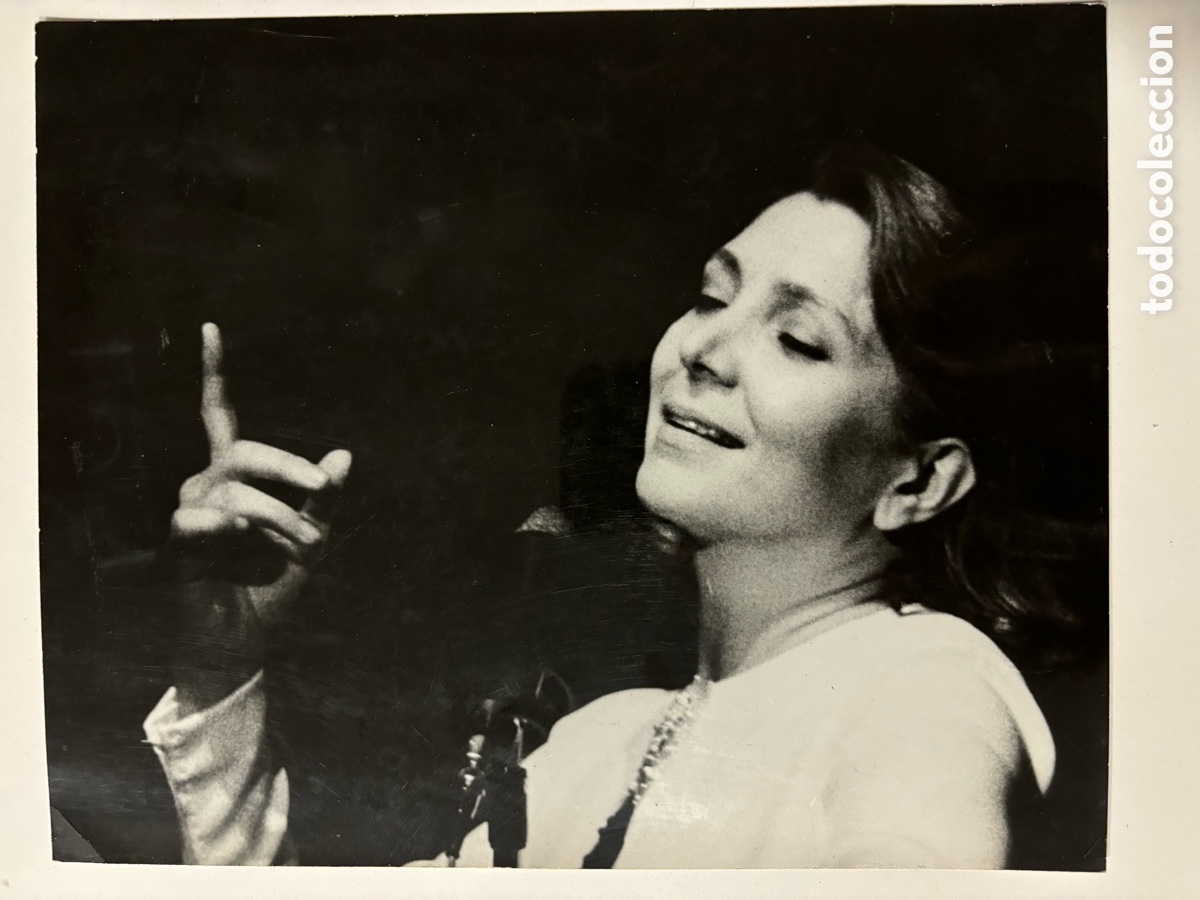 Fotos de Cantantes: Foto original de Mar&iacute;a Dolores Pradera