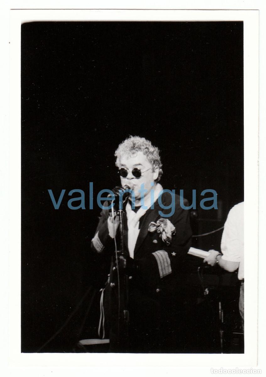 Fotos de Cantores: 5 fotos originales M&iacute;tico concierto Ian Dury & The Blockheads Sala Zeleste Barcelona 11 Enero 1991