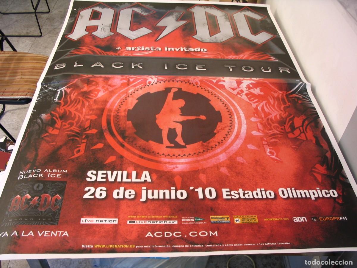 Fotos de Cantantes: AC/DC CARTEL ORIGINAL 2010 Sevilla Black ice TOUR 140x100 26 B