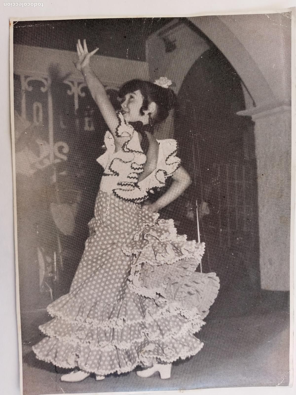 Fotos de Cantantes: TARJETON DE ARTISTA INFANTIL , CANTANTE DE COPLA . VESTIDA DE FLAMENCA ....... 14,5 X 19,5 CM