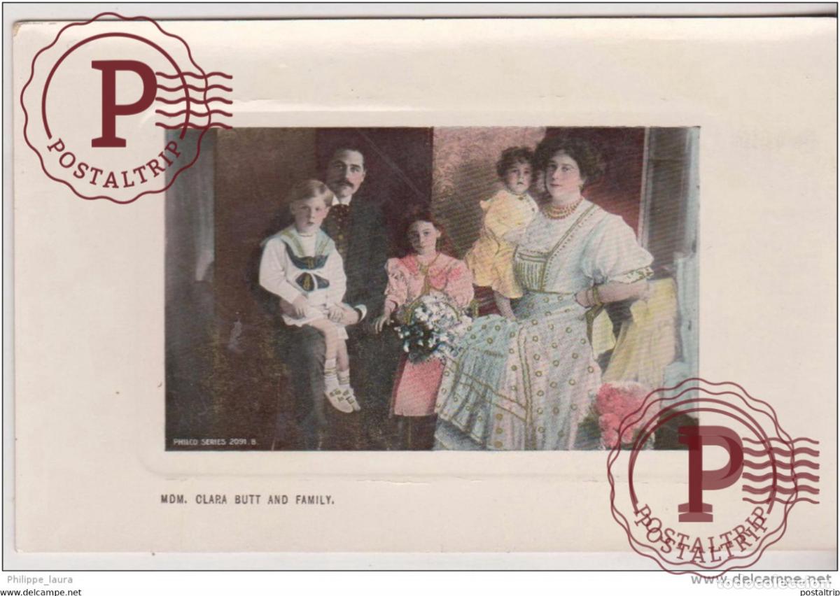 Photos de Chanteurs et Chanteuses: MDM CLARA BUTT AND FAMILY