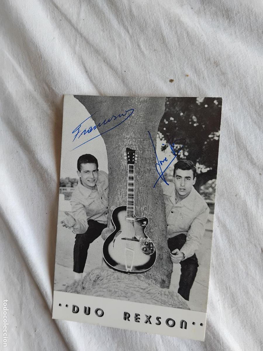 Fotos de Cantantes: FOTO DEL DUO REXSON CON AUTOGRAFOS DE LOS DOS INTEGRANTES.