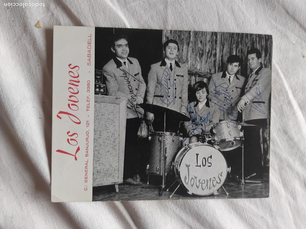 Fotos de Cantantes: LOS JOVENES FOTO PUBLICITARIA FIRMADA POR LOS INTEGRANTES DEL GRUPO.