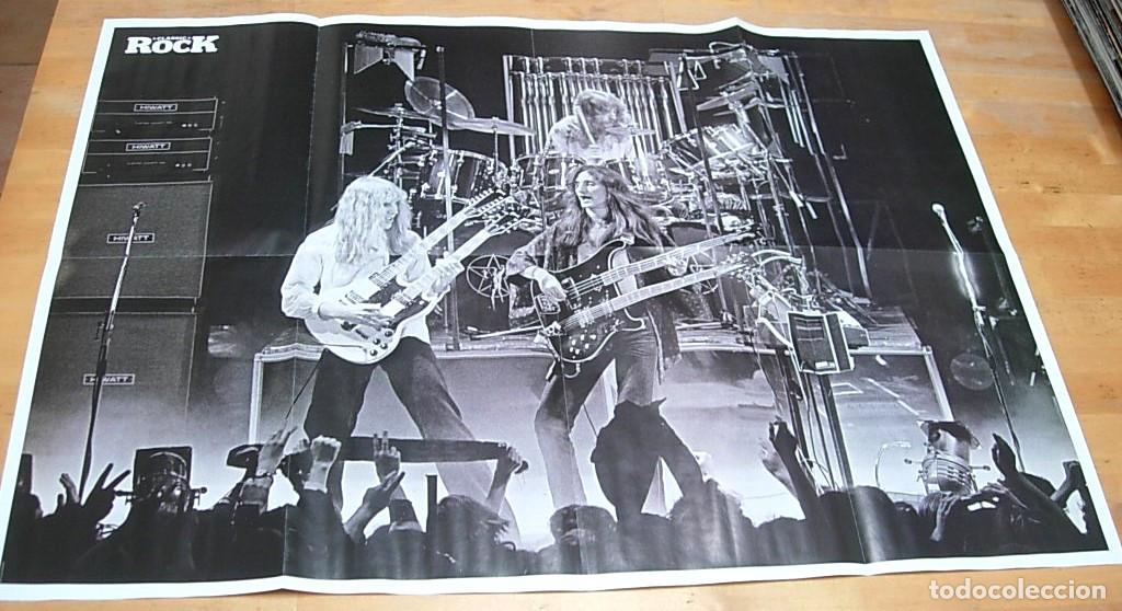 Fotos de Cantantes: RUSH Poster Gigante Doble Fifty Something UK Tour 2027 + Live Classic Photo + Sticker