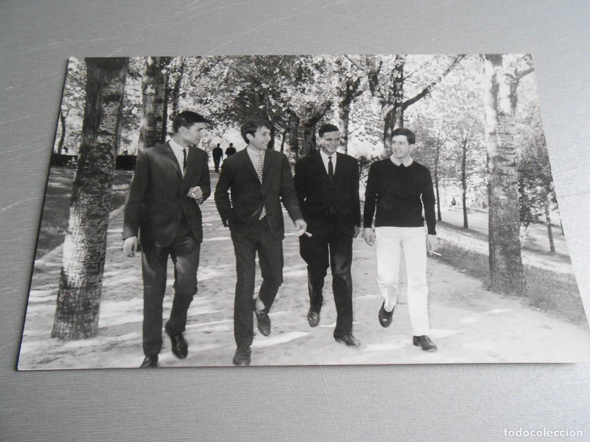 Fotos de Cantantes: Foto de Los CASTILLOS de 18 x 11,5 cm.