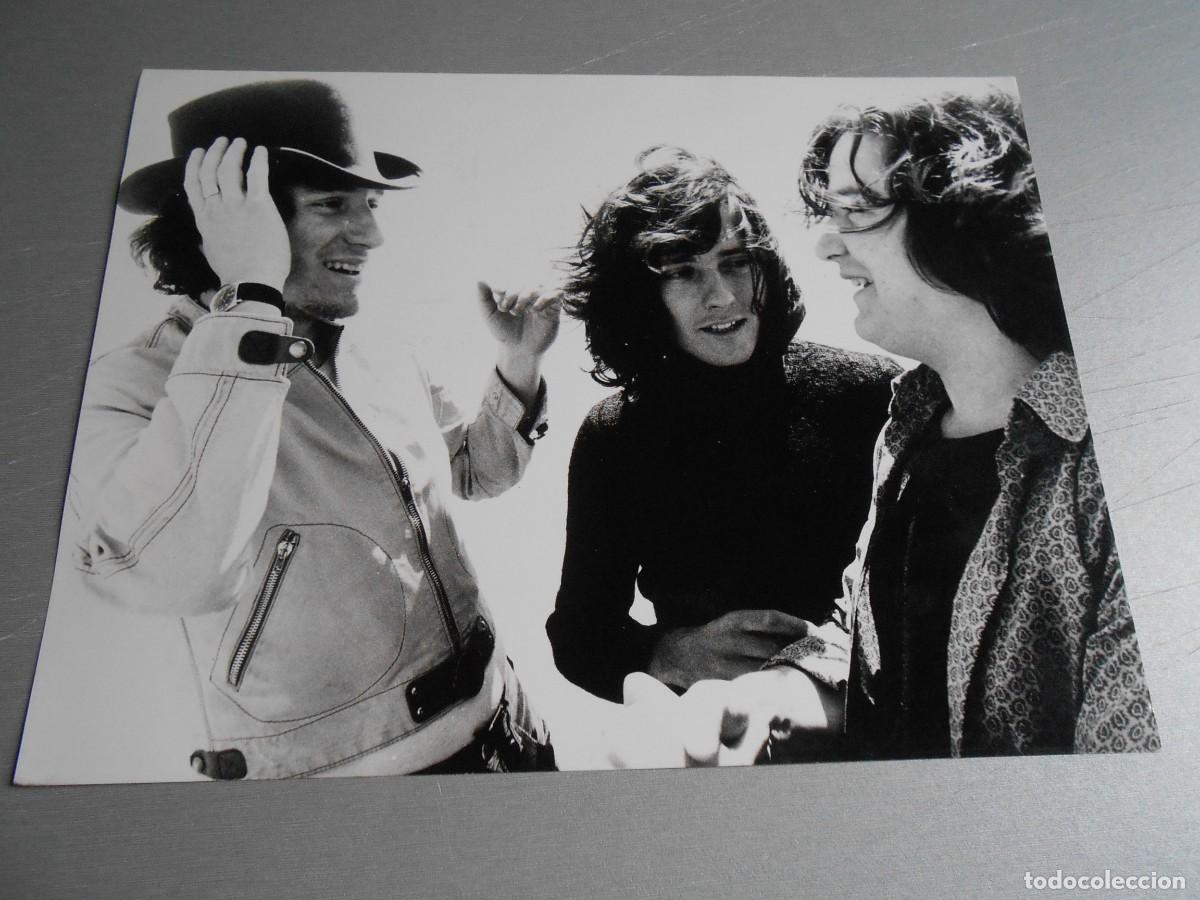 Fotos de Cantantes: Foto de EPOCA, de 24 x 18 cm.