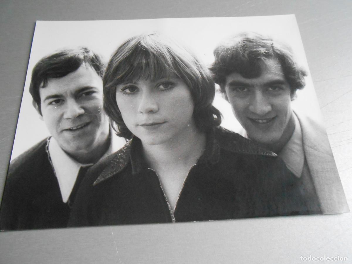Fotos de Cantantes: Foto de CONTINUADOS, de 24 x 18 cm.