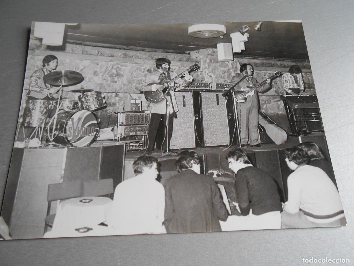 Fotos de Cantantes: Foto de SYMBOLO, de 24 x 18 cm. 1