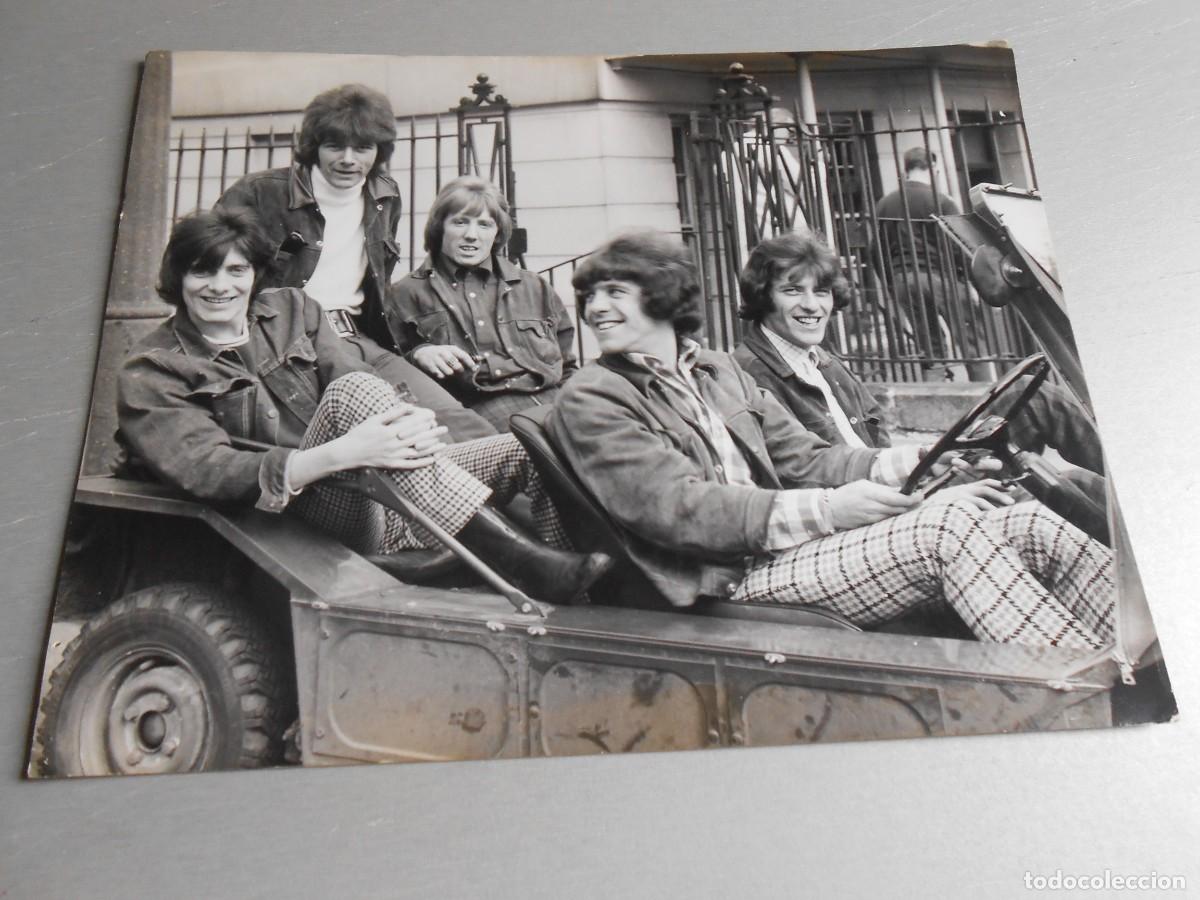 Fotos de Cantantes: Foto de DAVE DEE, DOZY, BEAKY, MICK & TILL, de 24 x 18 cm.