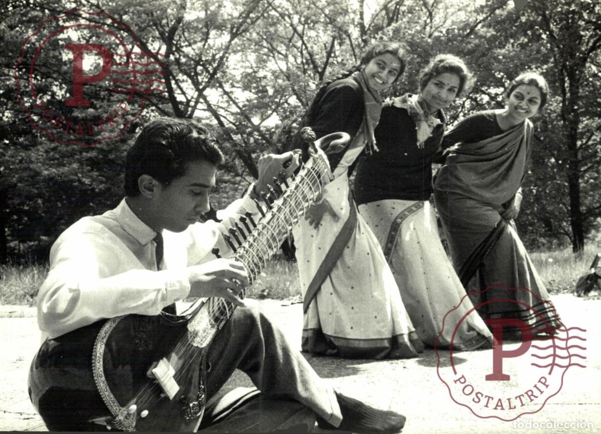 Photos of Singers: INDISCHE TANZ INSTRMENTALGRUPPE IN BERLIN EICHKAMP INDE INDIA 21*16CM MUSICA MUSIQUE MUSIC MUZIEK
