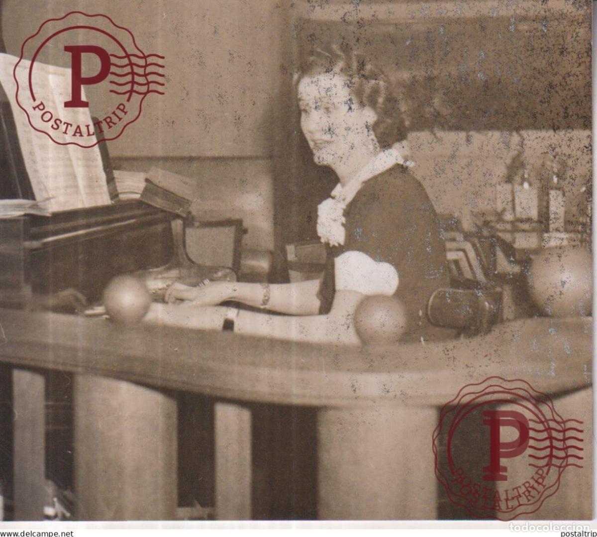 Fotos de Cantantes: PIANO 8*7CM MUSICA MUSIQUE MUSIC MUZIEK