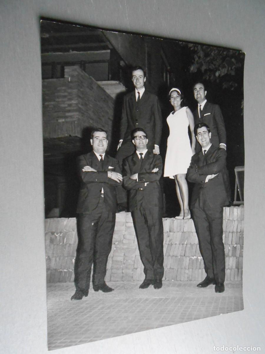 Fotos de Cantantes: Foto de - Los QUANDO&acute;S -, de 18 x 24 cm.