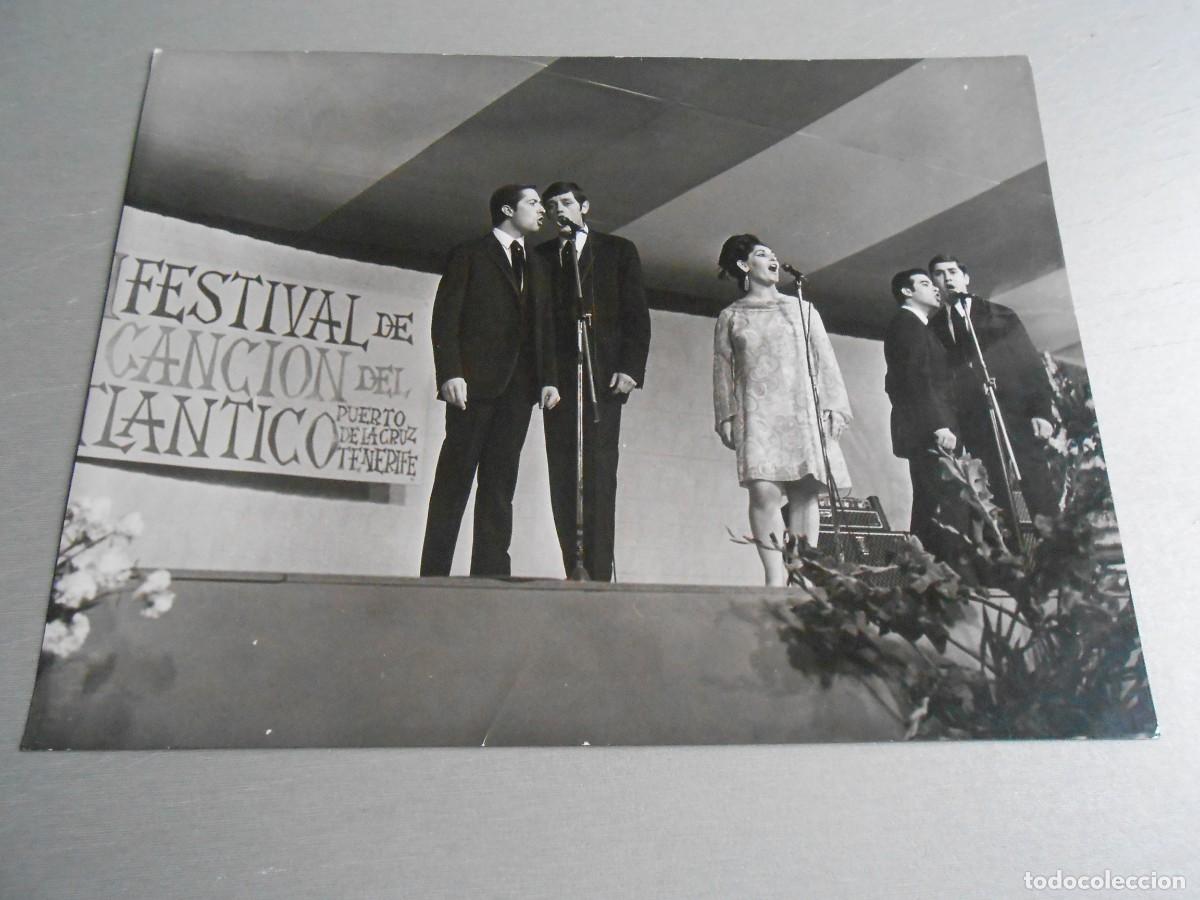 Fotos de Cantantes: Foto de - AGUACATES -, de 24 x 18 cm.