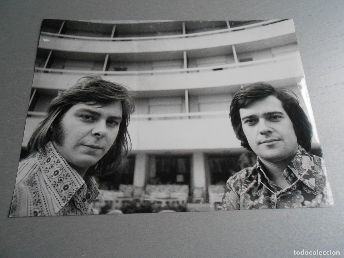 Fotos de Cantantes: Foto de - YERBABUENA -, de 24 x 18 cm.