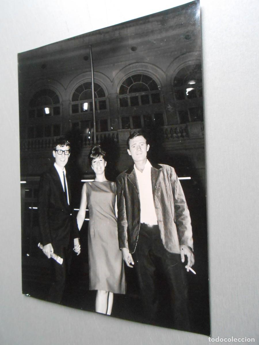 Fotos de Cantantes: Foto de - Los T.N.T. -, de 18 x 24 cm.