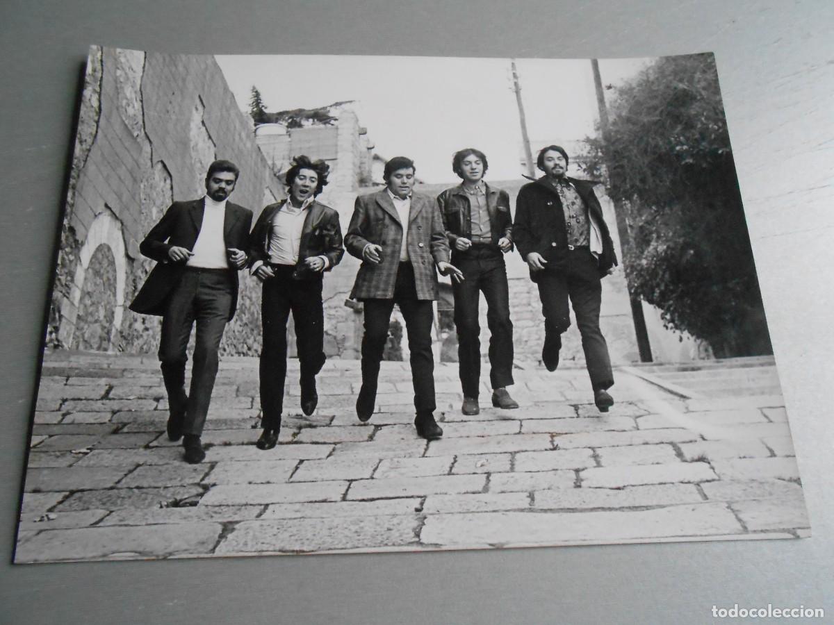 Fotos de Cantantes: Foto de - Los NOMADAS -, de 24 x 18 cm.