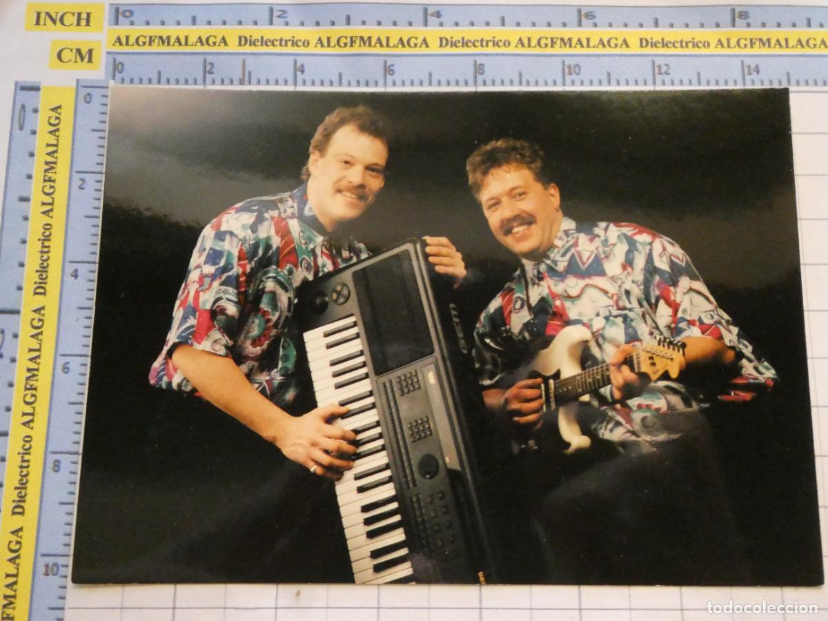 Fotos de Cantantes: POSTAL DE M&Uacute;SICA CANTANTES GRUPOS MUSICALES. DUO REMOTION HOLANDA. 2692