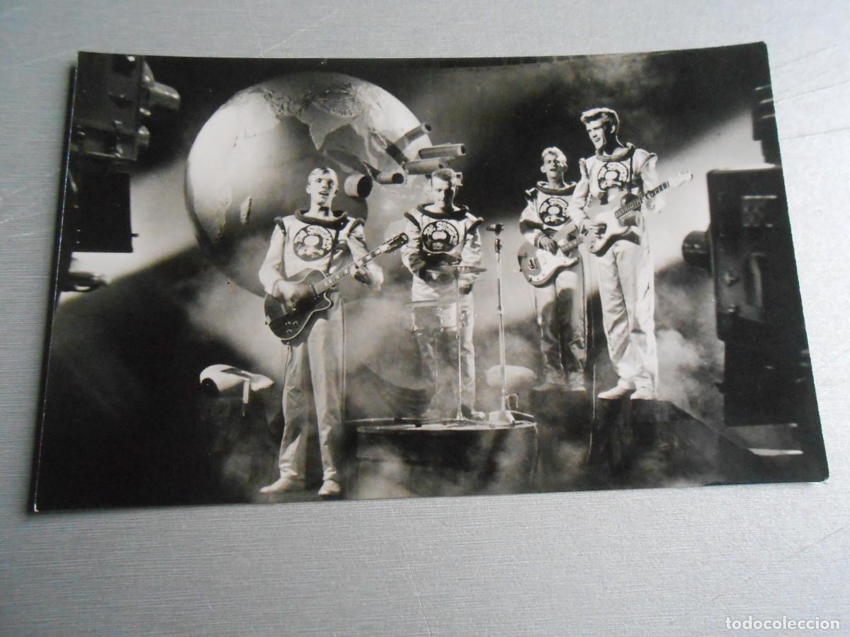 Fotos de Cantantes: Foto de - The SPOTNICKS -, de 14 x 9 cm.