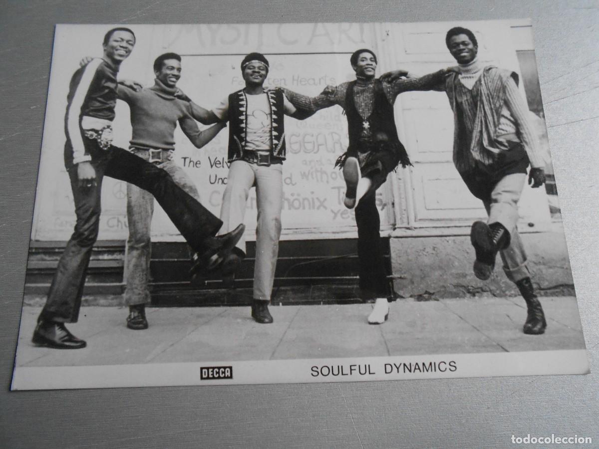 Fotos de Cantantes: Foto de - SOULFUL DYNAMICS -, de 17,5 x 13 cm.