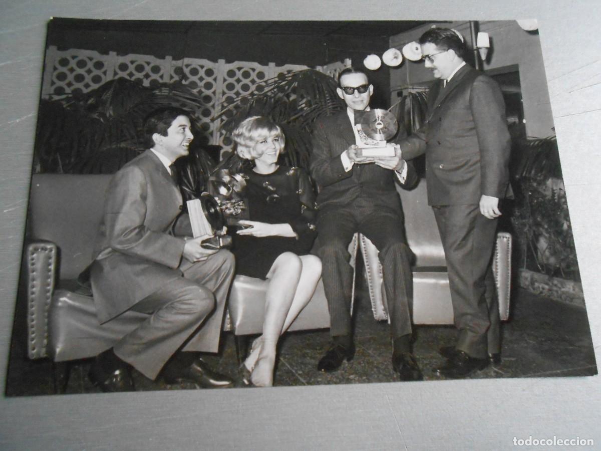 Fotos de Cantantes: Foto de - Los 3 Sudamericanos -, de 18 x 12,5 cm.