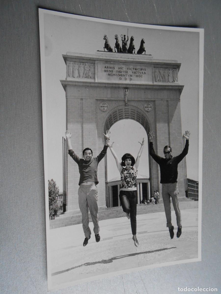 Fotos de Cantantes: Foto de - Los 3 Sudamericanos -, de 11,5 x 17,5 cm.