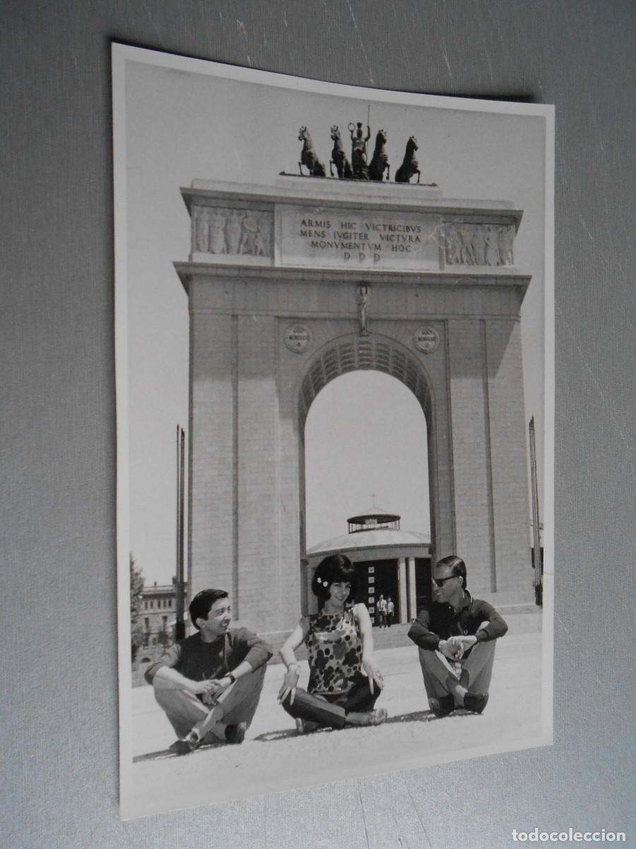 Fotos de Cantantes: Foto de - Los 3 Sudamericanos -, de 11,5 x 17,5 cm.