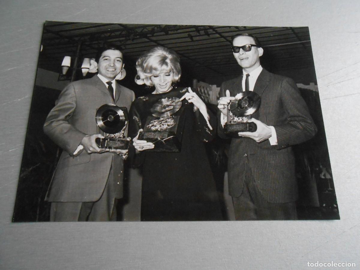 Fotos de Cantantes: Foto de - Los 3 Sudamericanos -, de 18 x 13 cm.