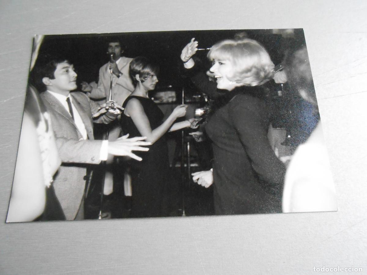 Photos de Chanteurs et Chanteuses: Foto de - Los 3 Sudamericanos -, de 18 x 12 cm.