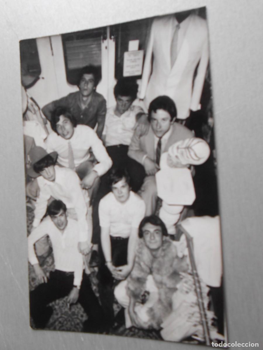 Photos de Chanteurs et Chanteuses: Foto de - IV DINASTIA -, de 9 x 14 cm.