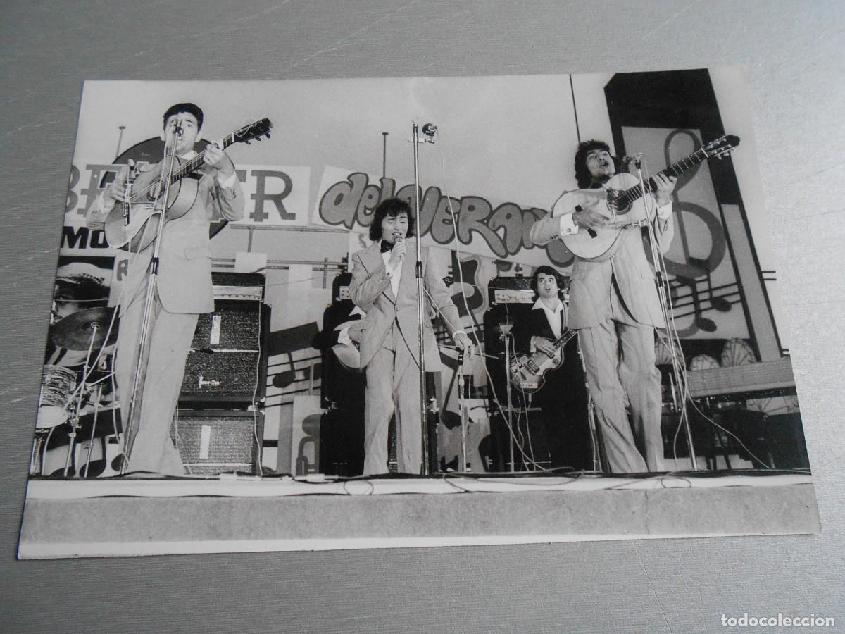 Fotos de Cantantes: Foto de - RUMBA TRES -, de 18 x 12 cm.