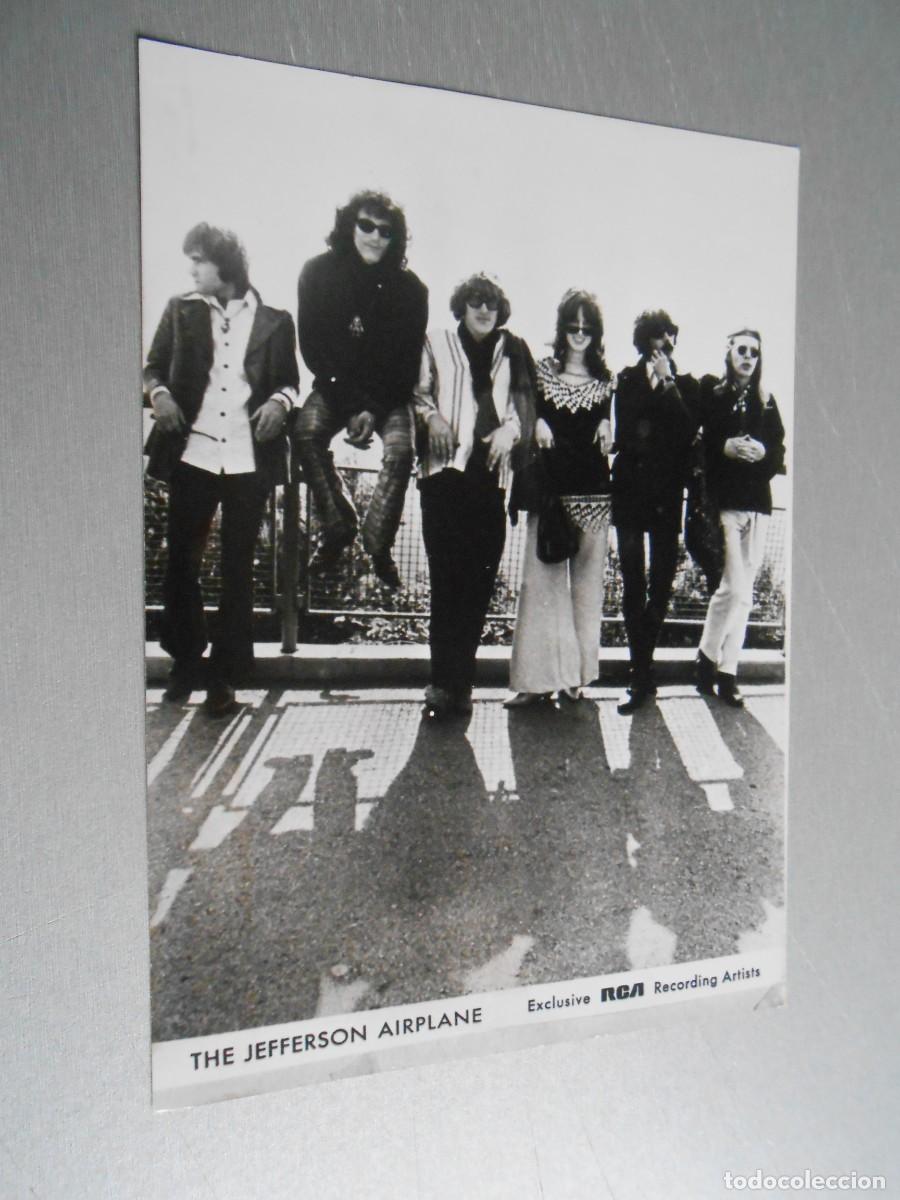 Fotos de Cantantes: Foto de - The JEFFERSON AIRPLANE -, de 12 x 18 cm.