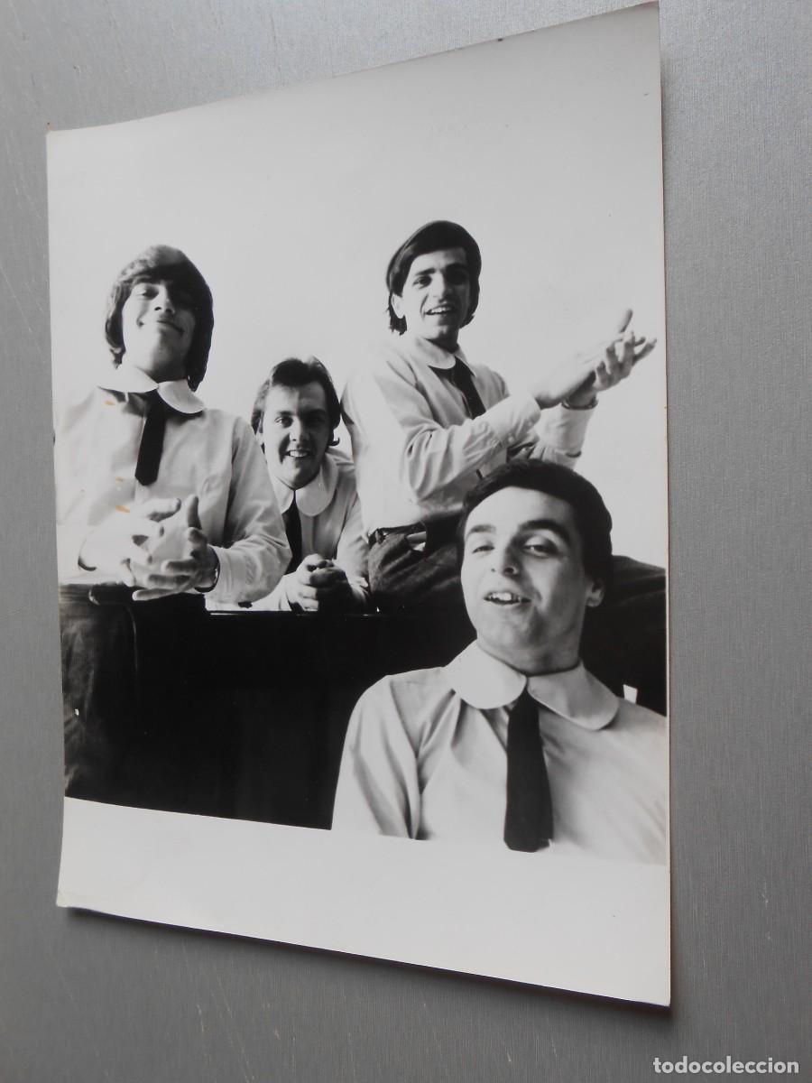 Fotos de Cantantes: Foto de - The RASCALS -, de 18 x 24 cm.