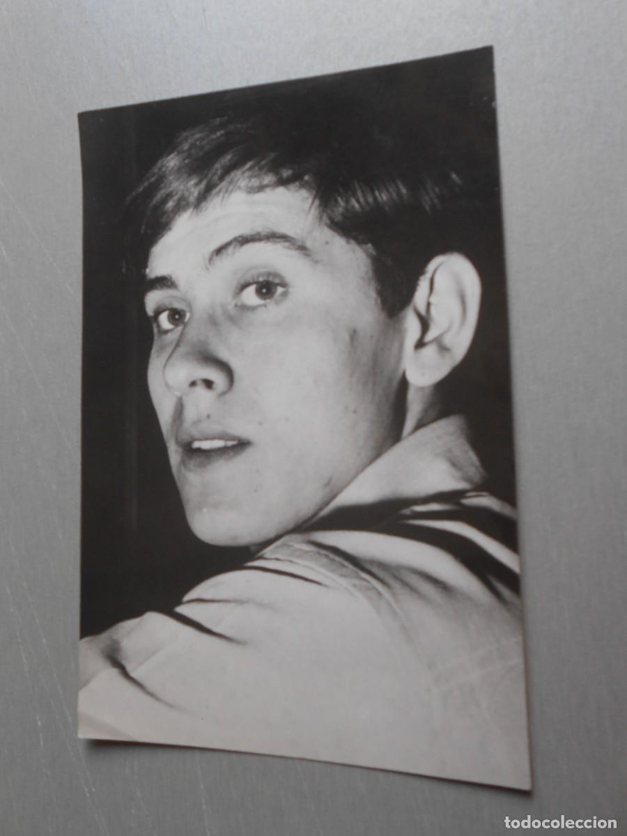 Fotos de Cantantes: Foto de - Gianni Morandi -, de 11,5 x 17,5 cm.