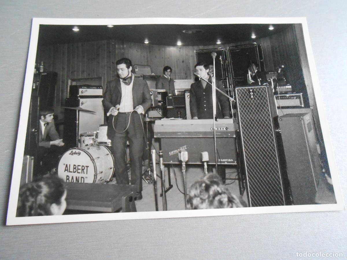 Fotos de Cantantes: Foto de - ALBERT BAND -, de 15,5 x 11 cm.