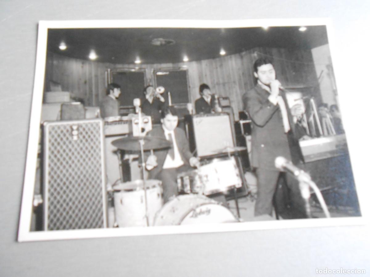 Fotos de Cantantes: Foto de - ALBERT BAND -, de 15,5 x 11 cm.